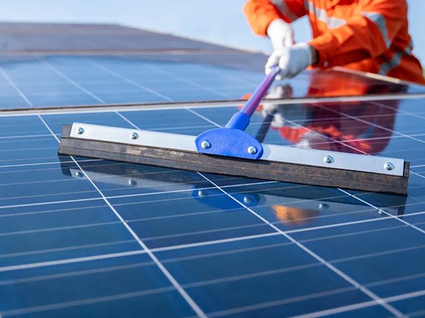 limpeza de placa solar